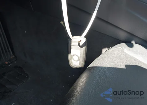 2014 BMW 328I xDrive z USA, uszkodzony, nr VIN WBA3B5G50ENS10689